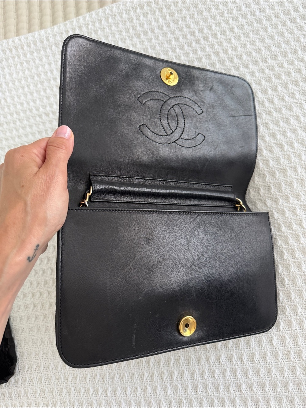 Vintage lamb skin CHANEL bag - Picture 7 of 9